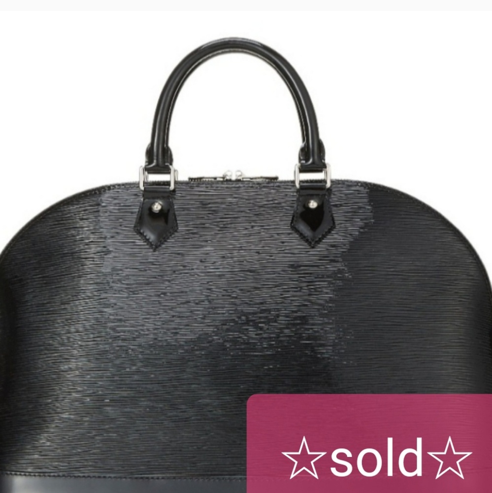 Louis Vuitton Alma Epi
